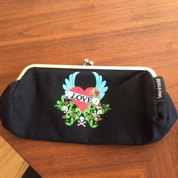 Casual cloth "love" clutch - Picture 1 of 2